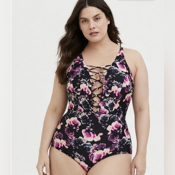 NWT Torrid Wireless Strappy Front One Piece Swimsuit Size 3X / 22-24 - Picture 2 of 5